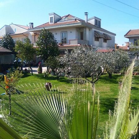 Le Magnolie B&B Розето-дельи-Абруцци Экстерьер фото