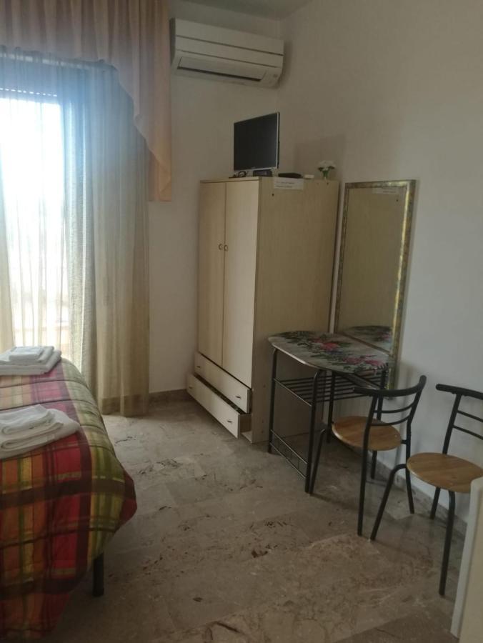 Le Magnolie B&B Розето-дельи-Абруцци Экстерьер фото